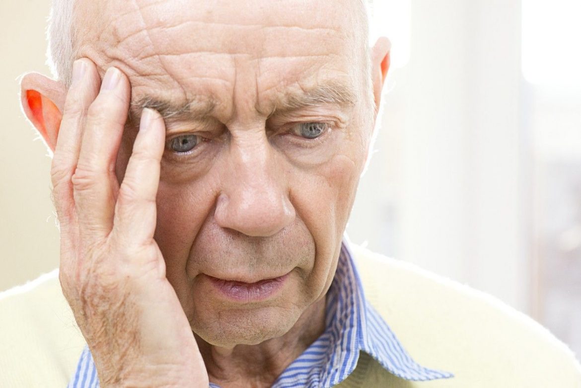 Làm thế nào để ngăn ngừa bệnh Alzheimer ở người cao tuổi?