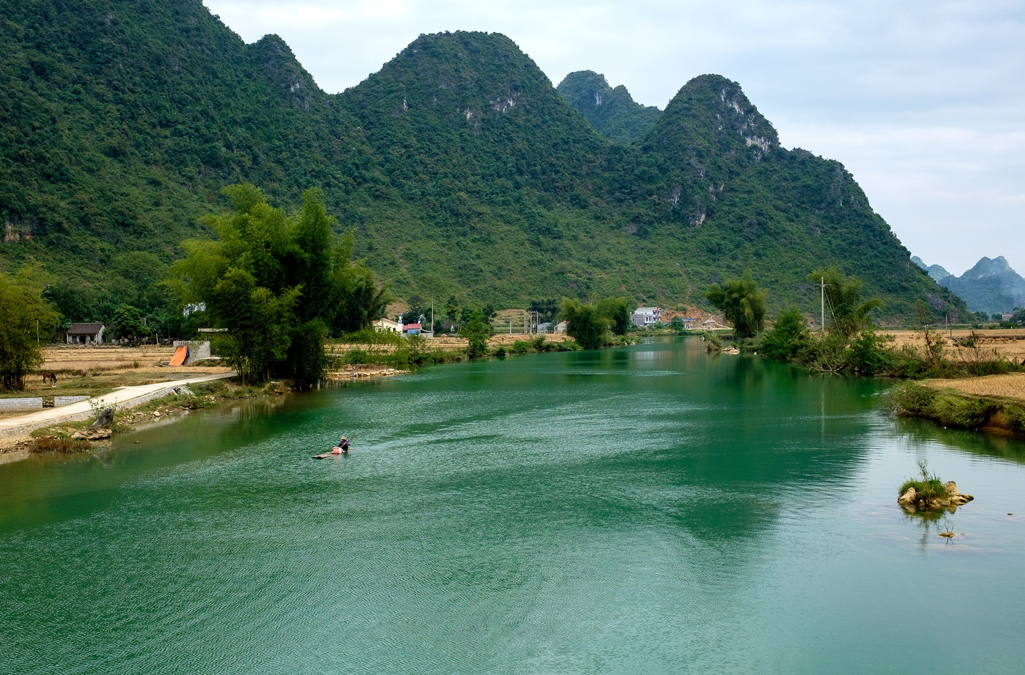 Sông Quây Sơn khởi thủy từ Trung Quốc